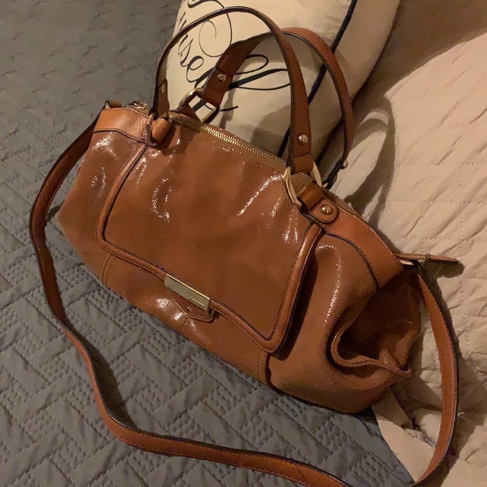 Such a gorgeous satchel bag !!